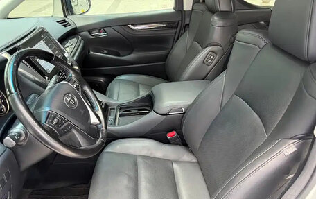 Toyota Vellfire II, 2021 год, 7 300 000 рублей, 14 фотография