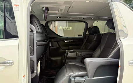 Toyota Vellfire II, 2021 год, 7 300 000 рублей, 16 фотография