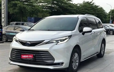 Toyota Sienna, 2021 год, 3 570 000 рублей, 1 фотография