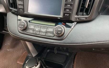 Toyota RAV4, 2017 год, 2 500 000 рублей, 16 фотография