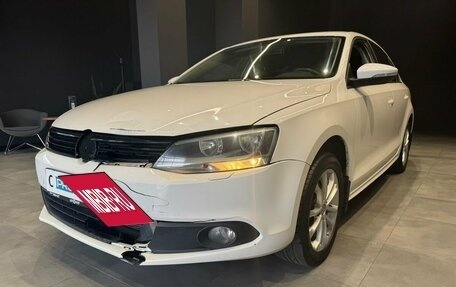 Volkswagen Jetta VI, 2011 год, 800 000 рублей, 2 фотография