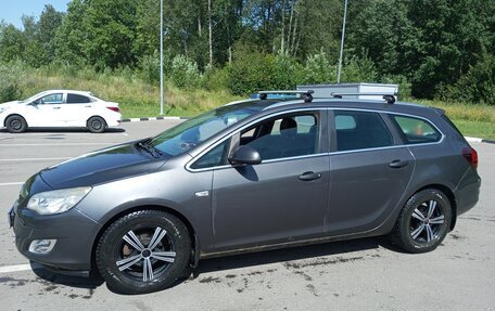 Opel Astra J, 2012 год, 850 000 рублей, 1 фотография