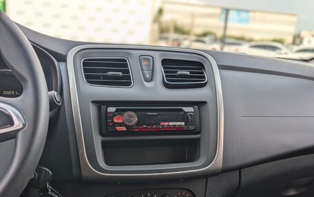 Renault Logan II, 2019 год, 1 050 000 рублей, 14 фотография