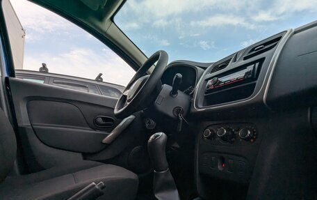 Renault Logan II, 2019 год, 1 050 000 рублей, 22 фотография