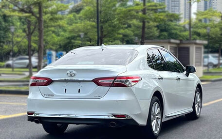 Toyota Camry, 2021 год, 2 420 001 рублей, 3 фотография
