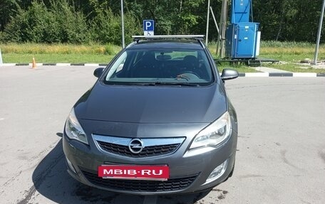 Opel Astra J, 2012 год, 850 000 рублей, 2 фотография