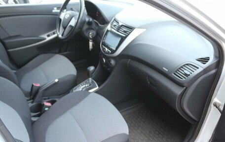 Hyundai Solaris II рестайлинг, 2011 год, 590 000 рублей, 14 фотография