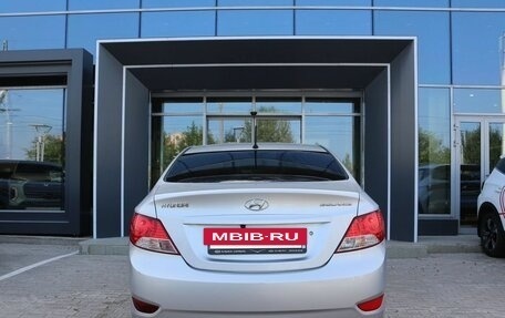 Hyundai Solaris II рестайлинг, 2011 год, 590 000 рублей, 5 фотография