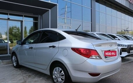 Hyundai Solaris II рестайлинг, 2011 год, 590 000 рублей, 4 фотография