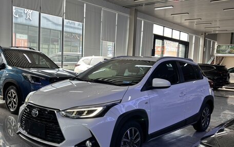 Toyota Yaris XP150 рестайлинг, 2022 год, 1 400 000 рублей, 1 фотография