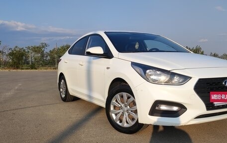 Hyundai Solaris II рестайлинг, 2018 год, 850 000 рублей, 5 фотография