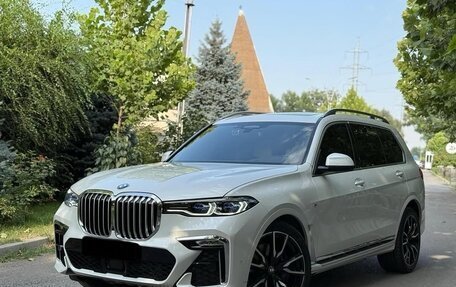 BMW X7, 2022 год, 8 100 000 рублей, 4 фотография