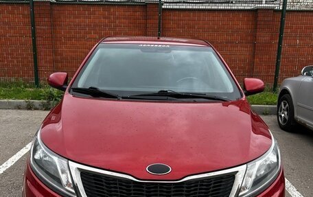 KIA Rio III рестайлинг, 2013 год, 1 100 000 рублей, 2 фотография