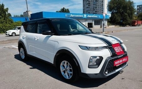 KIA Soul III, 2021 год, 1 835 000 рублей, 2 фотография