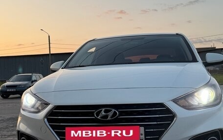 Hyundai Solaris II рестайлинг, 2017 год, 1 230 000 рублей, 3 фотография