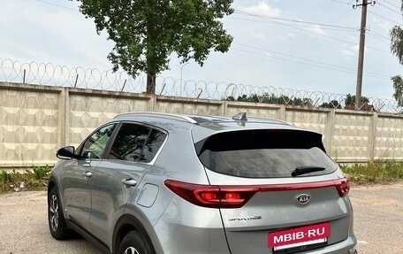 KIA Sportage IV рестайлинг, 2018 год, 1 800 000 рублей, 4 фотография