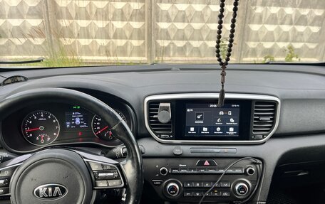 KIA Sportage IV рестайлинг, 2018 год, 1 800 000 рублей, 17 фотография