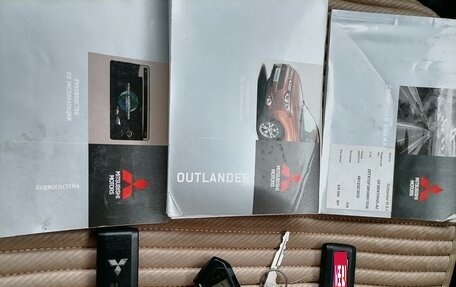 Mitsubishi Outlander III рестайлинг 3, 2015 год, 1 999 000 рублей, 3 фотография