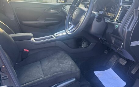 Honda Shuttle II, 2018 год, 1 865 000 рублей, 8 фотография
