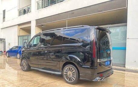 Ford Tourneo Custom I рестайлинг, 2024 год, 5 070 000 рублей, 4 фотография