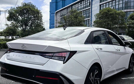 Hyundai Elantra, 2023 год, 1 590 325 рублей, 4 фотография
