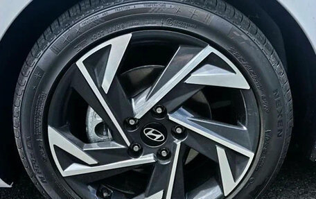 Hyundai Elantra, 2023 год, 1 590 325 рублей, 13 фотография