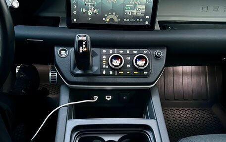 Land Rover Defender II, 2020 год, 7 000 000 рублей, 11 фотография