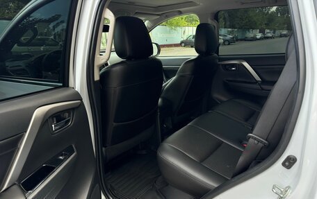 Mitsubishi Montero Sport, 2021 год, 3 700 000 рублей, 8 фотография