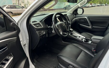 Mitsubishi Montero Sport, 2021 год, 3 700 000 рублей, 9 фотография
