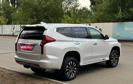 Mitsubishi Montero Sport, 2021 год, 3 700 000 рублей, 3 фотография