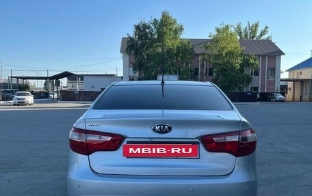KIA Rio III рестайлинг, 2013 год, 980 000 рублей, 3 фотография