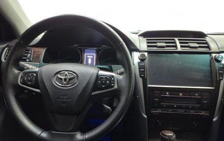 Toyota Camry, 2018 год, 2 750 000 рублей, 11 фотография