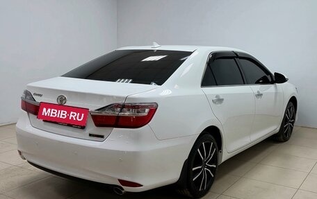 Toyota Camry, 2018 год, 2 750 000 рублей, 4 фотография