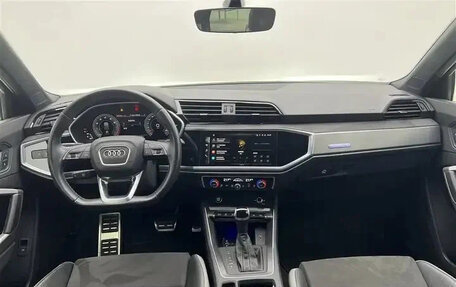 Audi Q3, 2022 год, 2 765 000 рублей, 7 фотография