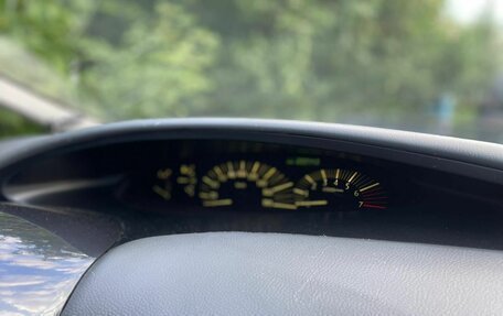 Toyota Estima III рестайлинг -2, 2001 год, 830 000 рублей, 36 фотография