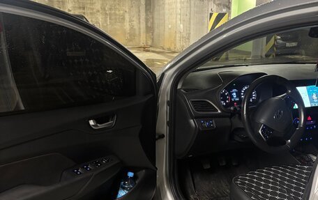 Hyundai Solaris II рестайлинг, 2018 год, 1 650 000 рублей, 9 фотография