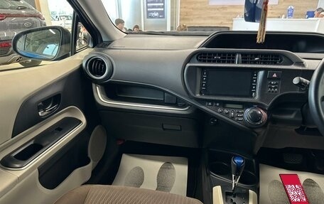 Toyota Aqua I, 2014 год, 999 999 рублей, 14 фотография