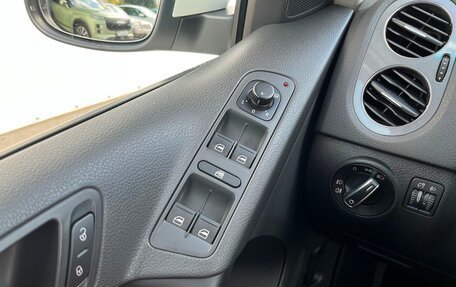 Volkswagen Tiguan I, 2012 год, 1 098 700 рублей, 19 фотография
