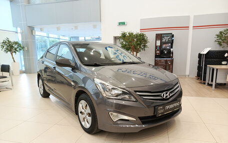 Hyundai Solaris II рестайлинг, 2015 год, 996 000 рублей, 3 фотография