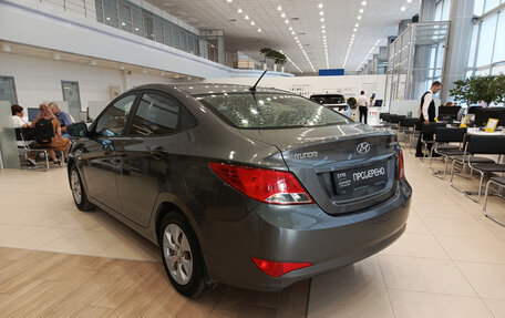 Hyundai Solaris II рестайлинг, 2015 год, 996 000 рублей, 8 фотография
