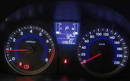 Hyundai Solaris II рестайлинг, 2015 год, 996 000 рублей, 16 фотография