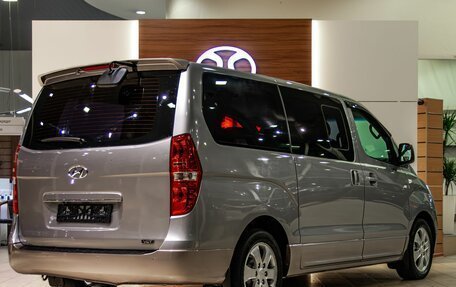 Hyundai Grand Starex Grand Starex I рестайлинг 2, 2013 год, 1 695 000 рублей, 6 фотография