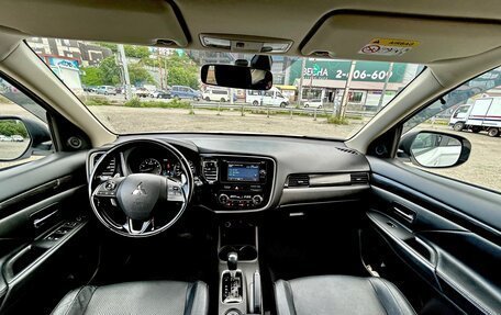 Mitsubishi Outlander III рестайлинг 3, 2016 год, 2 500 000 рублей, 8 фотография