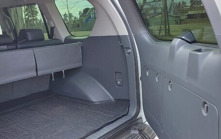 Toyota Land Cruiser Prado 150 рестайлинг 2, 2012 год, 3 230 000 рублей, 4 фотография