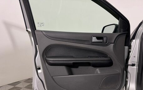Ford Focus II рестайлинг, 2005 год, 395 000 рублей, 16 фотография