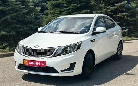 KIA Rio III рестайлинг, 2013 год, 823 000 рублей, 7 фотография