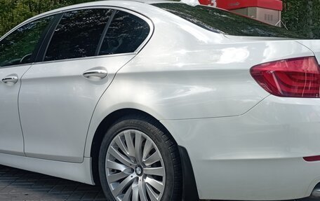 BMW 5 серия, 2010 год, 1 950 000 рублей, 4 фотография