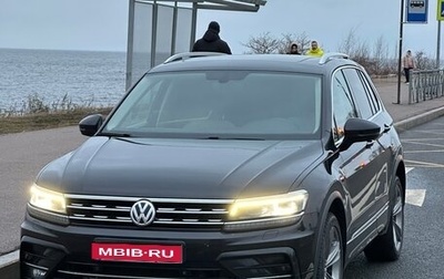 Volkswagen Tiguan II, 2018 год, 3 250 000 рублей, 1 фотография