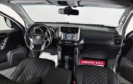 Toyota Land Cruiser Prado 150 рестайлинг 2, 2011 год, 2 249 000 рублей, 5 фотография