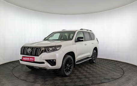Toyota Land Cruiser Prado 150 рестайлинг 2, 2021 год, 6 400 000 рублей, 1 фотография